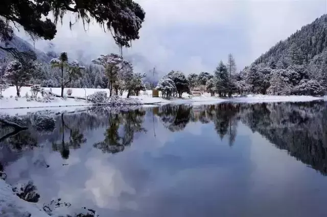川西莲花湖风景区 甘孜州莲花湖在哪里
