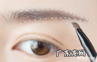 用眉粉、眉笔和眉胶画眉时,应该如何做选择?