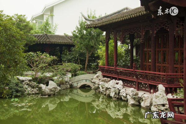 居家风水学告诉你,香港富豪为何喜欢半山豪宅? 半山坡上的房子风水