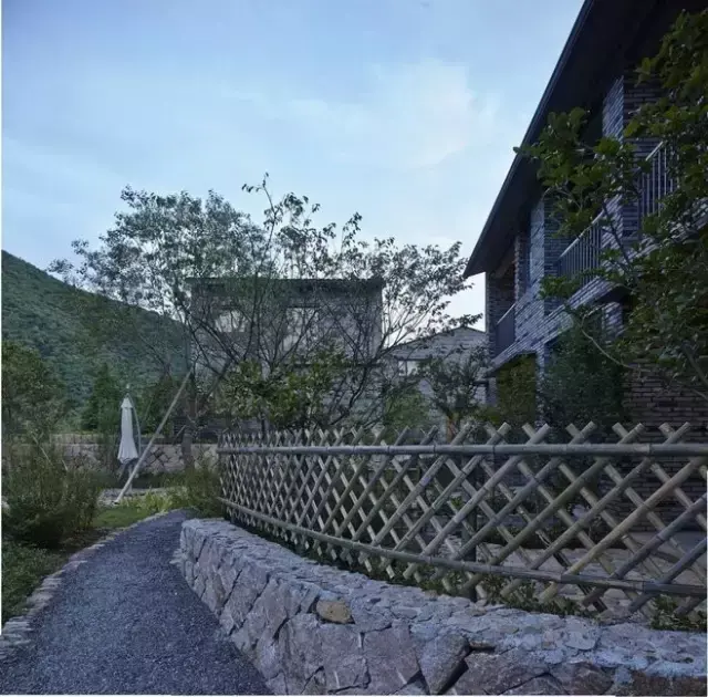 石磨景观造型图片大全 石磨与风水池图片区别