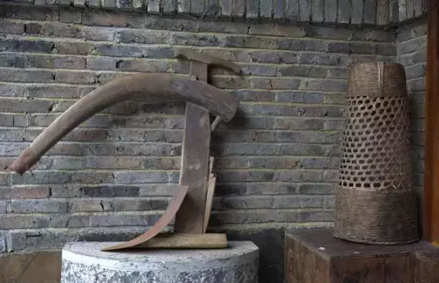 石磨景观造型图片大全 石磨与风水池图片区别