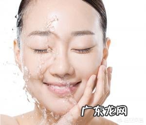洗脸之后应该先拍水还是先乳液?