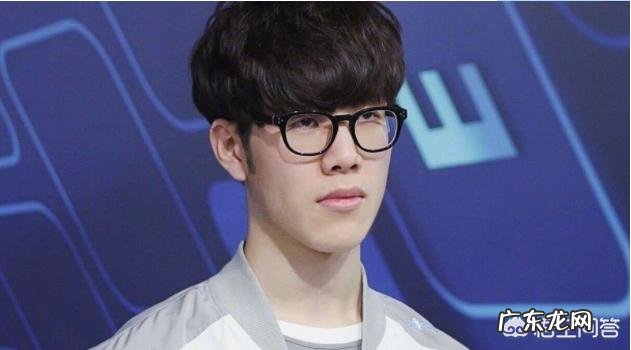 S9全明星投票开始,theshy高居LPL第二,Uzi的票数第一,小虎依旧上榜,你怎么看?