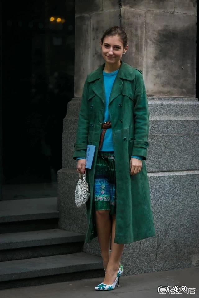 秋冬穿什么裙子搭配大衣比较好?