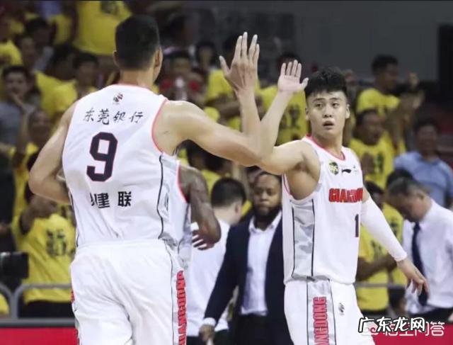 1-0先拔头筹！总决赛首回合广东大胜新疆，易建联29+12，如何评价这场比赛？