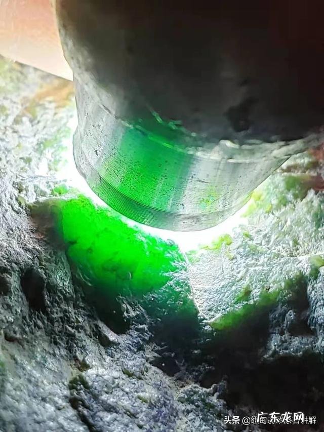 真假翡翠怎么分辨,怎么鉴定?