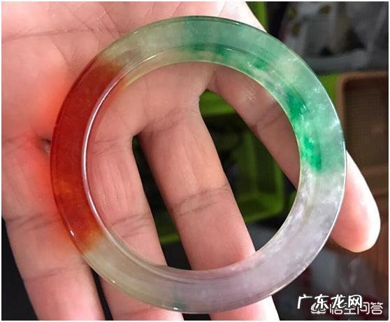 真假翡翠怎么分辨，怎么鉴定？