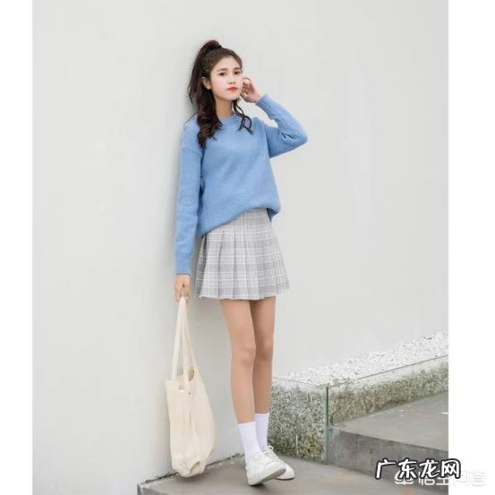 矮个子女生在不穿高跟鞋的情况下,怎样穿衣搭配显高?