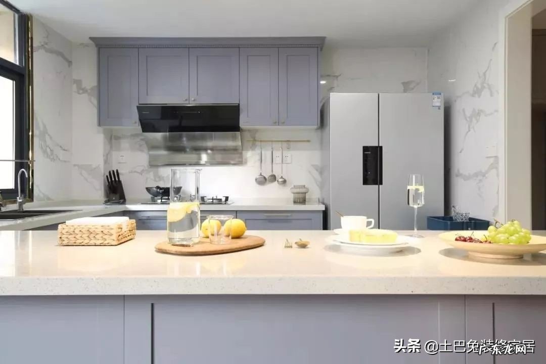 买到这种暗厨房，房子都不想要了！幸好设计师教我4招，巧妙解决 厨房比较暗风水怎么样