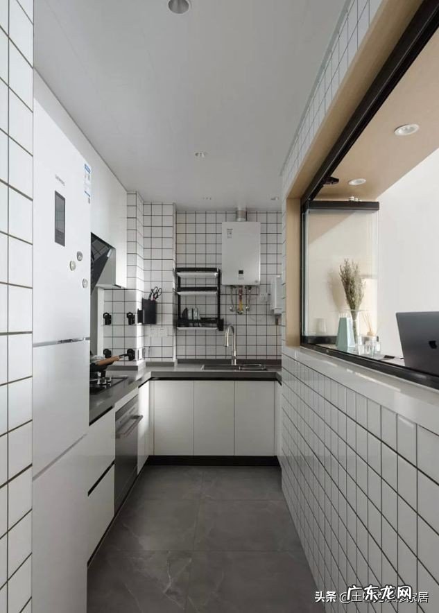 买到这种暗厨房，房子都不想要了！幸好设计师教我4招，巧妙解决 厨房比较暗风水怎么样