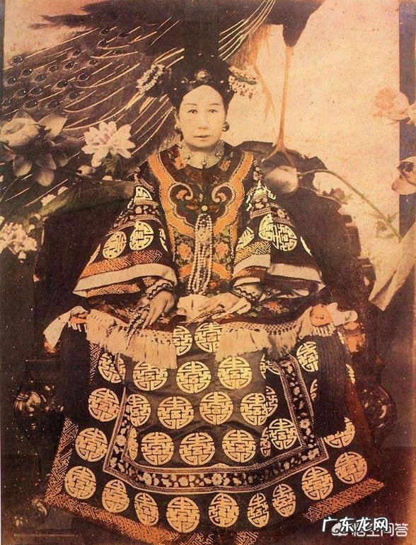 那些世界知名的女强人都喜欢些什么珠宝?