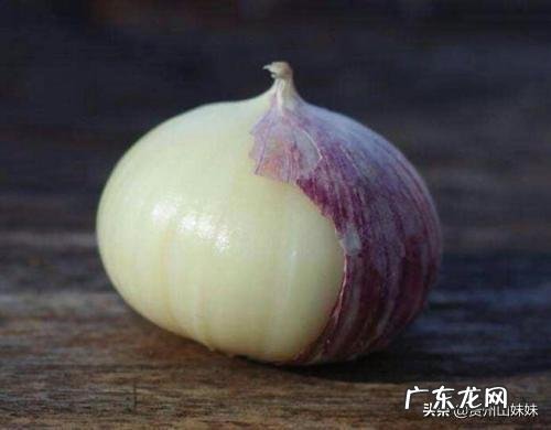 农村老人常说的四大厉害,“娘娘葱,独头蒜,仰头女,低头汉”指的是哪些?有什么道理?