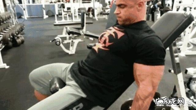 肱二头肌练不大，手臂不够粗，怎样改善自己的训练方法比较好？