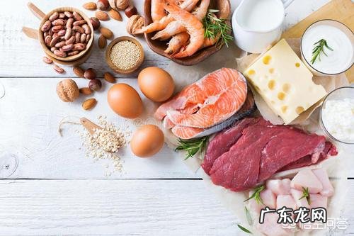 肱二头肌练不大,手臂不够粗,怎样改善自己的训练方法比较好?