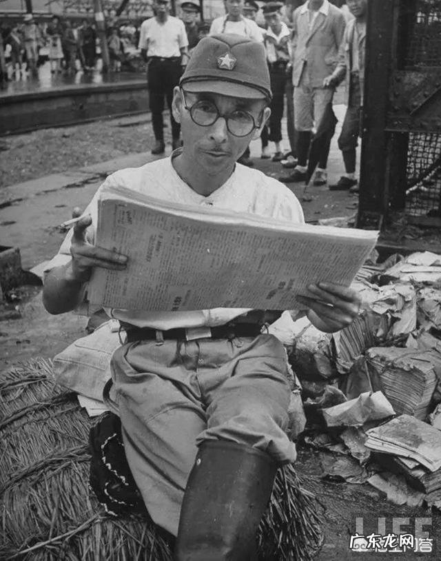 日本投降的时候,在日本出现了怎样的场景?