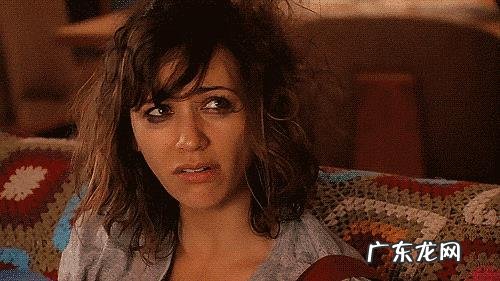 刘诗诗超短发亮相、陈伟霆震惊,超短发女孩怎样穿能有女人味?