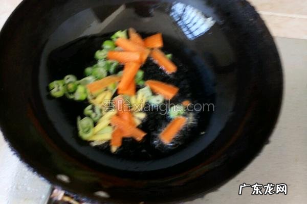 干煸花菜怎么炒好吃 如何干煸花菜