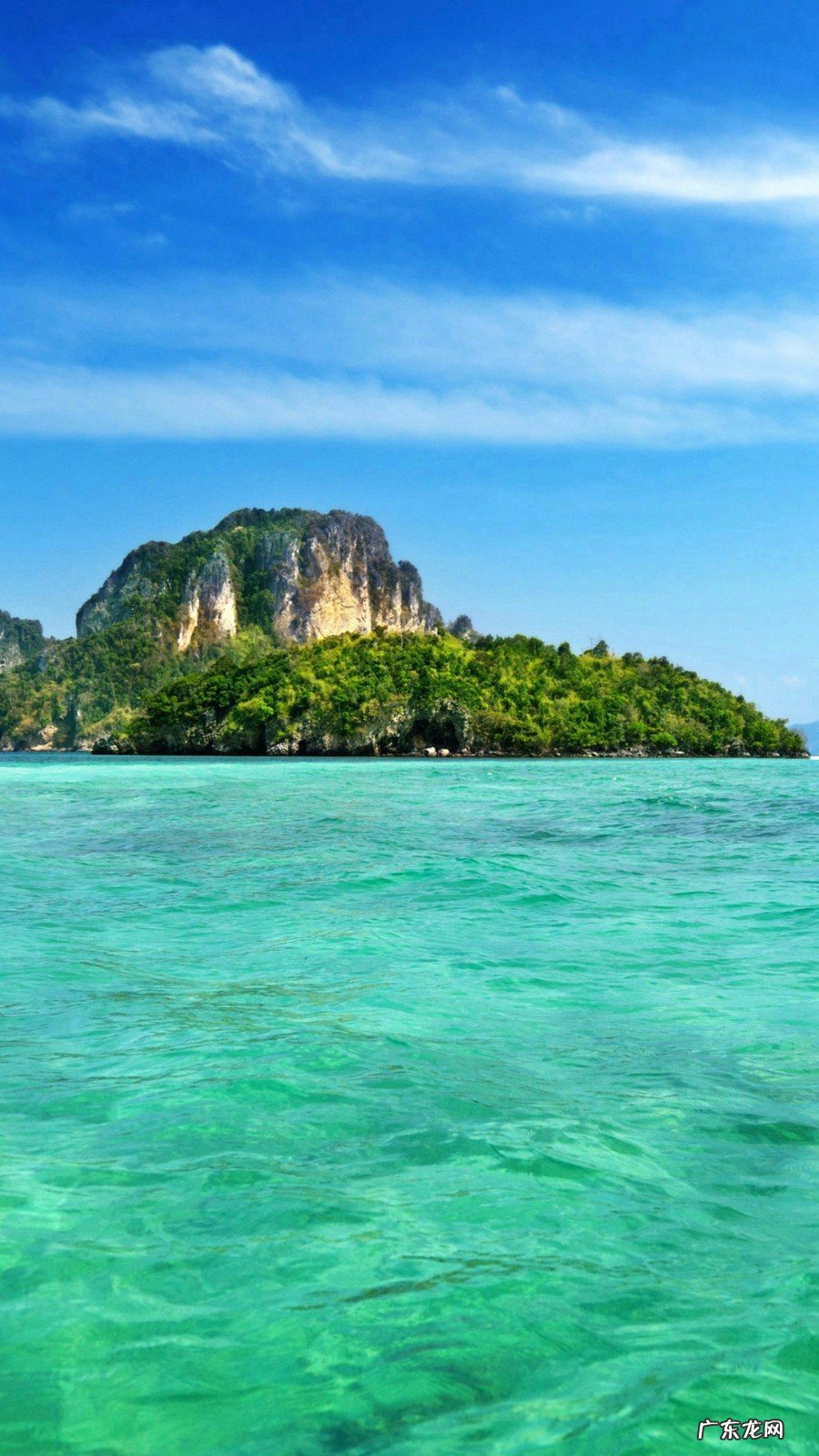 伦水或池塘对房屋的风水影响 房子正后面是游泳池好吗