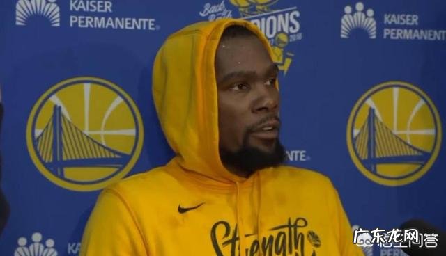 季后赛前两场,你认为杜兰特是故意收着打吗?
