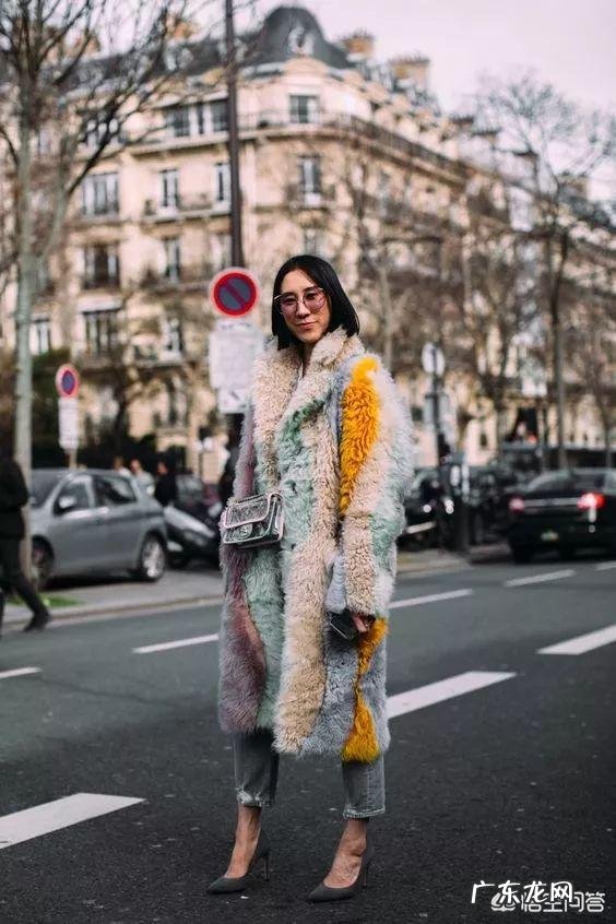 冬季穿皮草怎么搭配不俗气?