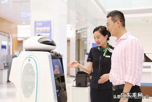 千挑万选为啥进银行?银行人的出路在哪里?