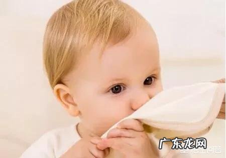 一个月宝宝晚上睡觉总爱鼻塞该怎么办?