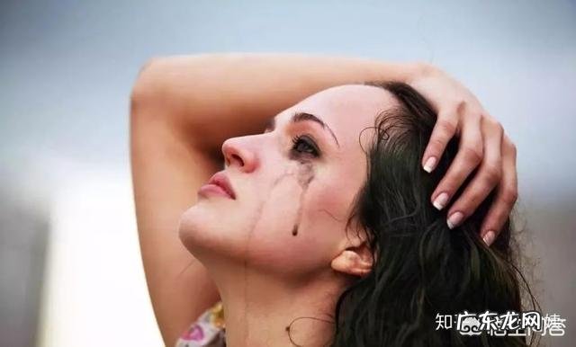 在职场中,为什么说会哭的孩子有奶吃?