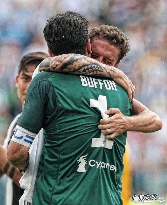 C罗带领尤文逆转马竞晋级后,布冯心里苦吗?假如尤文夺冠,布冯会怎么想?