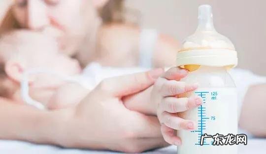 新生儿吃奶时为什么呛奶?