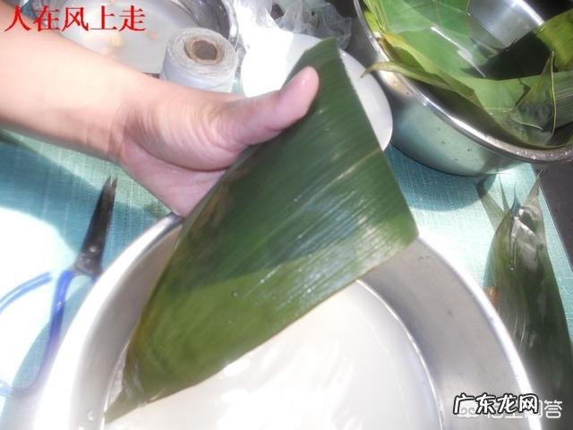 包好的粽子需要煮多久能出锅?肉粽子的肉需要提前煮熟吗?