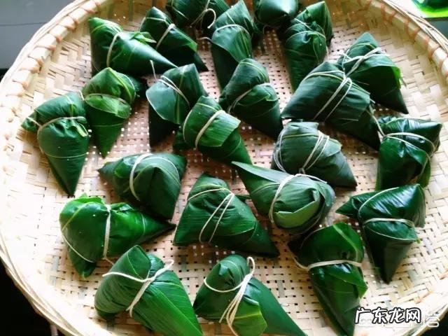 包好的粽子需要煮多久能出锅？肉粽子的肉需要提前煮熟吗？