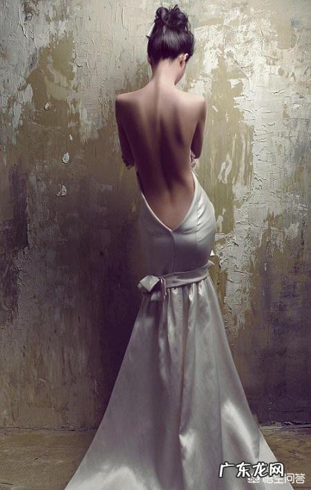 夏天到了,除了锻炼怎样才能拥有美背呢?