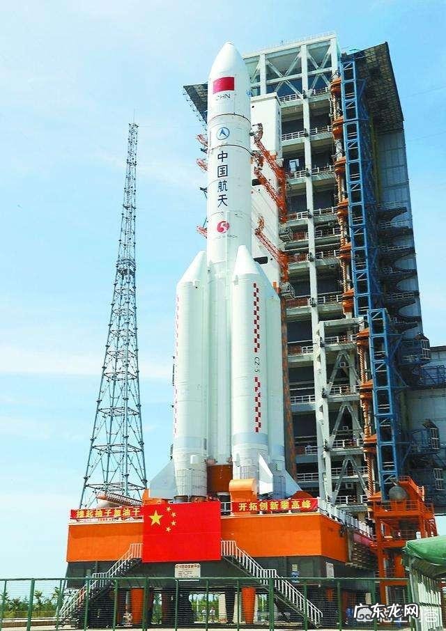 如果火箭的速度不够,一直向上飞可以脱离地球吗?为什么?