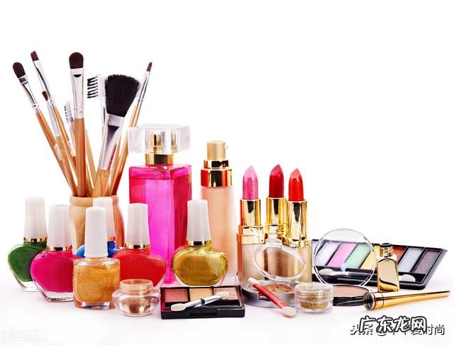 早上和晚上的具体护肤步骤应该有哪些?两者又有什么差别?