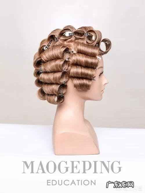 怎么在家烫出好看的大波浪卷发呢?