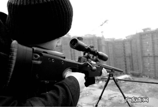 奥运射击冠军和狙击手比的话,谁更厉害?