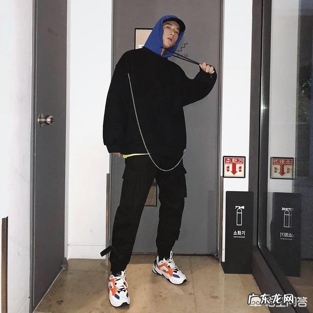 工装裤如何搭配比较好?