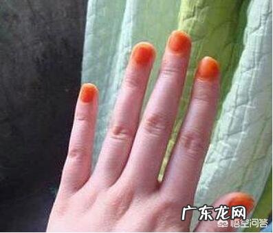 过去没有指甲油,人们用什么染指甲呢?
