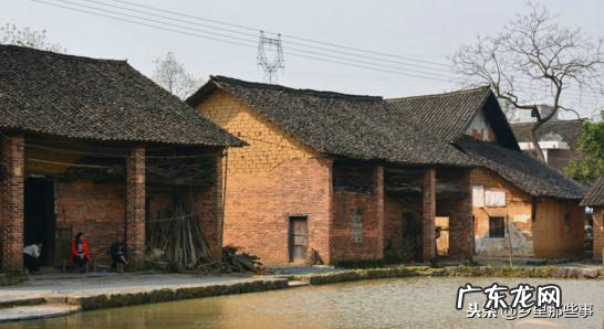 农村俗语东不往前伸,西不向后挪该怎么解释 房子西边凹进去好不好