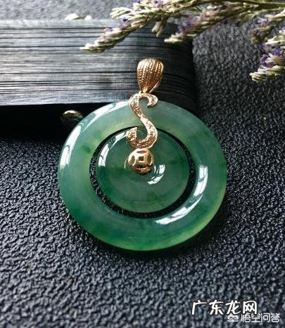 翡翠是玉吗?翡翠与玉到底哪个好?