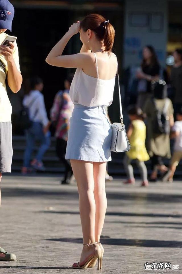 夏天吊带衫、背心怎么搭配比较好?