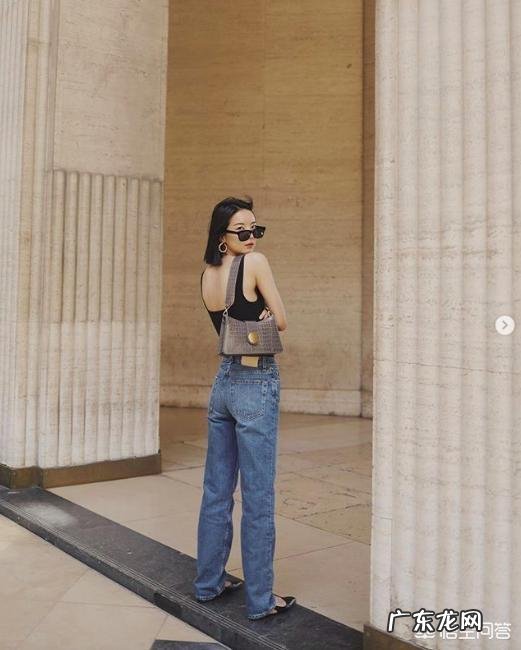 夏天吊带衫、背心怎么搭配比较好?