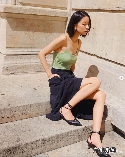 夏天吊带衫、背心怎么搭配比较好?