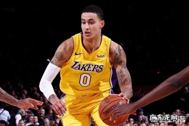 湖人新赛季的首发与替补阵容,如果你是主教练你怎么排?