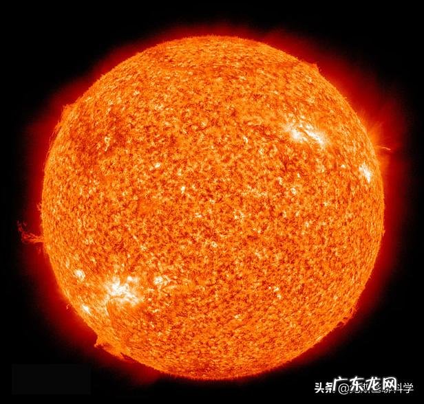 太阳的引力究竟有多大?以至几十亿公里远的海王星都围它转?
