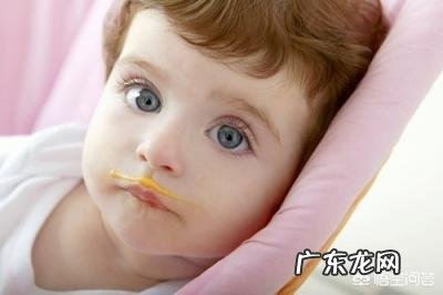 小孩子的眼睛散光能不能治愈？