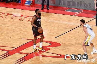 你认为火箭再打几场比赛,能够超越掘金排名西部第二?最快要几场?最慢要几场?原因?