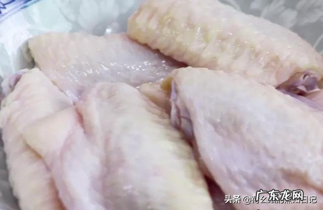 鸡翅不红烧、油炸、可乐,还有怎样简单又好吃的做法呢?