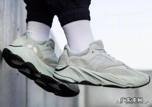 yeezy350、yeezy500、yeezy700有什么区别?