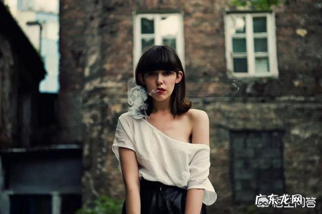 如果一个女孩活得像个男人,是因为什么?